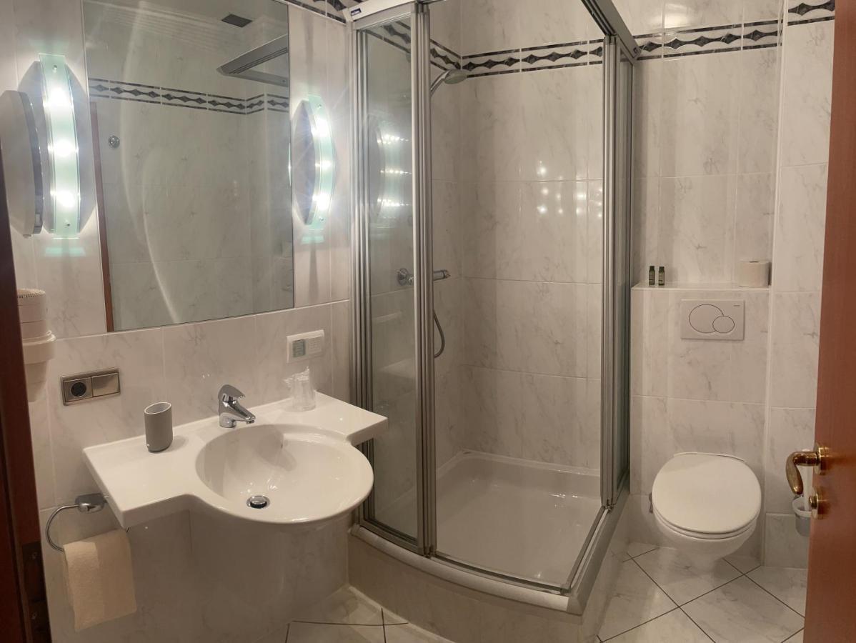 De La Station Hotel 4*